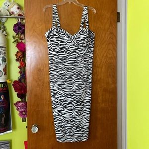 Deadly Dames Micheline Pitt Vamp Zebra Dress XL